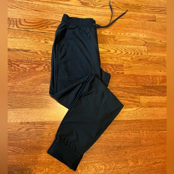 Lululemon Men's Black Jogger Pants - Picture 1 of 6